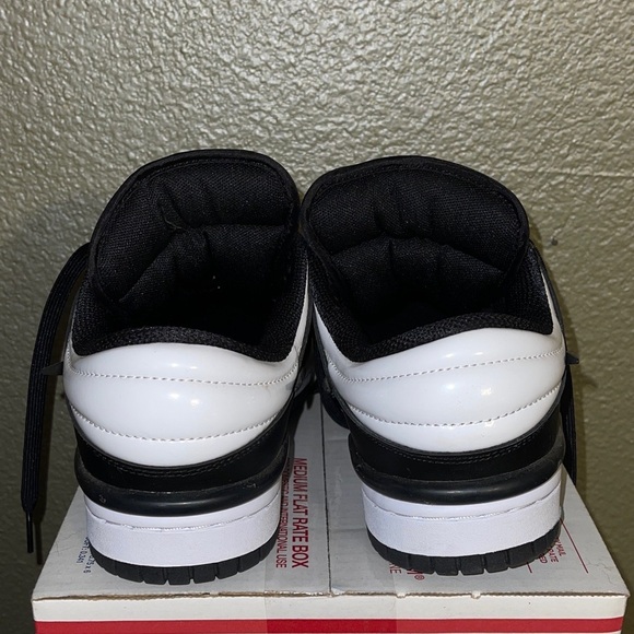 Nike Black and White Athletic Shoes - Picture 6 of 12